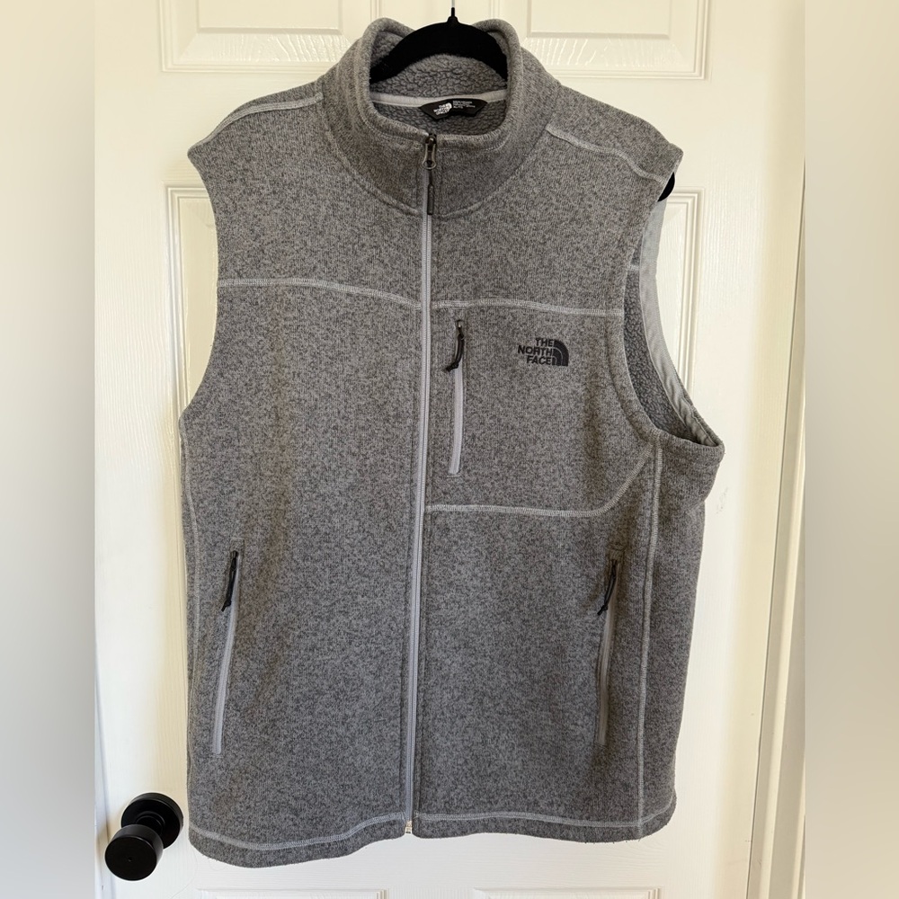 The North Face Men's Heather Gray Fleece Vest